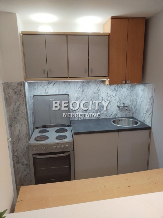 Dvosoban stan, 40 m2, Centar, Pere Segedinca ID: 98298 14