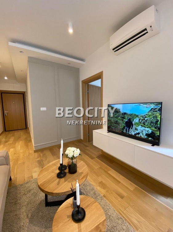 Dvosoban stan, 45 m2, Južni bulevar ID: 97448 2