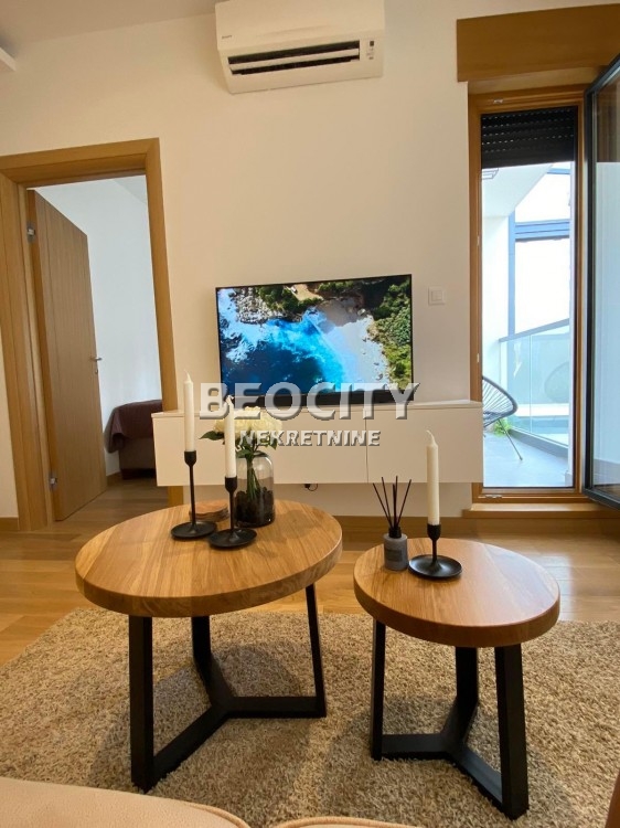 Dvosoban stan, 45 m2, Južni bulevar ID: 97448 4