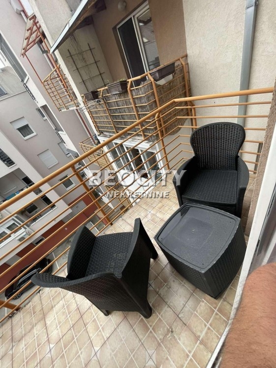 Dvosoban stan, 53 m2, Somborski bulevar, Dalmatinska ID: 90882 9