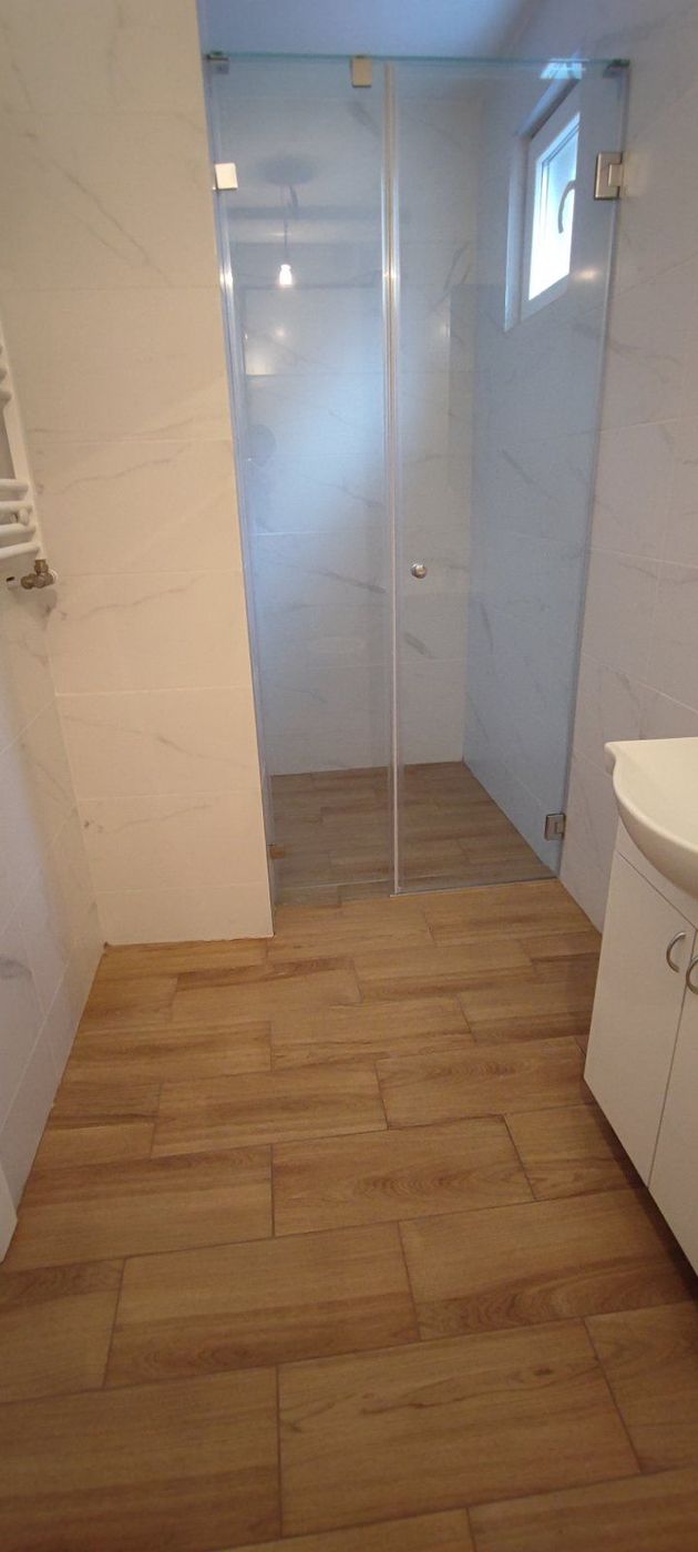 Odmah useljiv dvosoban stan   cena sa PDV om   062 792 583 4