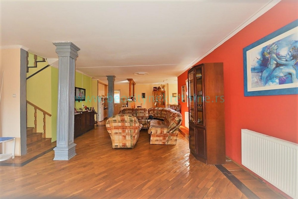 Kuća, 285 m2, Altina, Ugrinovacki put  39.deo ID: 27653 2