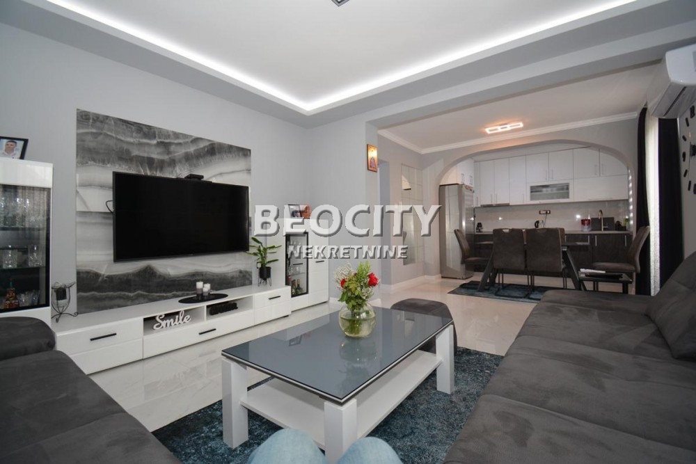 Kuća, 345 m2, Strelište, Stevana Sremca ID: 84698 2