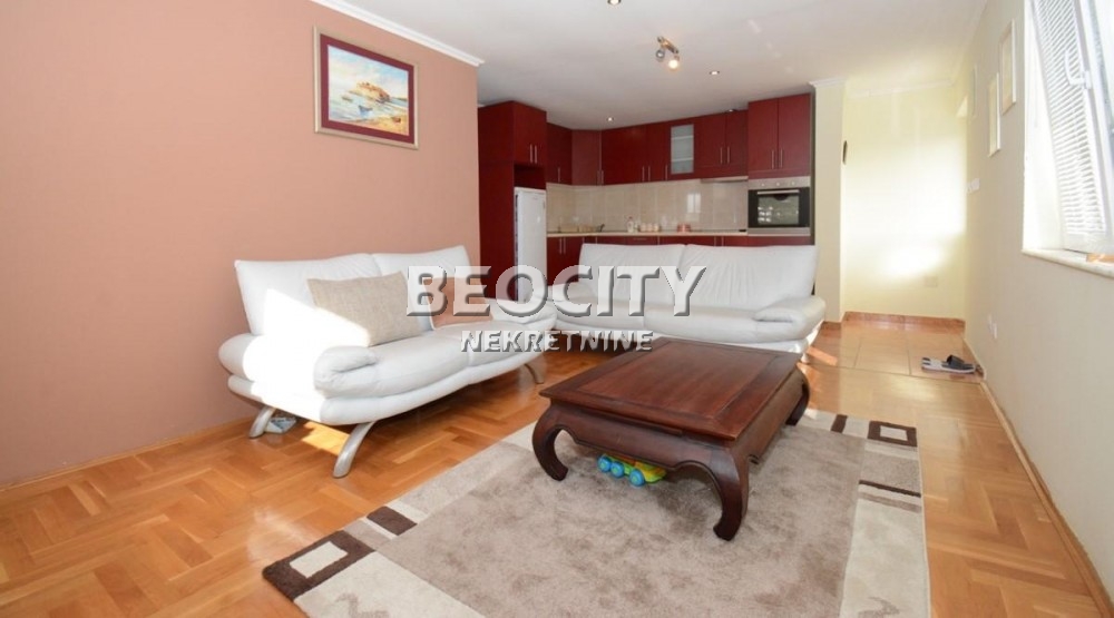 Kuća, 540 m2, Batajnica, DVE KUĆE Branislava Barišića Doktora ID: 35056 1