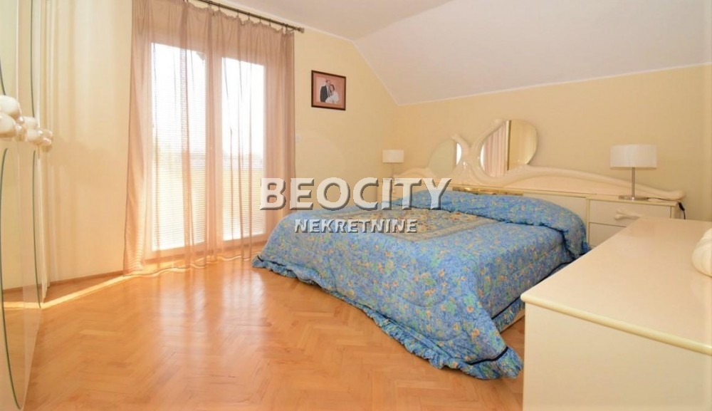 Kuća, 540 m2, Batajnica, DVE KUĆE Branislava Barišića Doktora ID: 35056 8