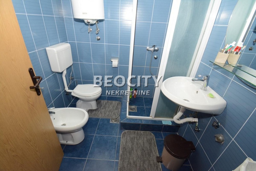 Kuća, 540 m2, Batajnica, DVE KUĆE Branislava Barišića Doktora ID: 35056 13