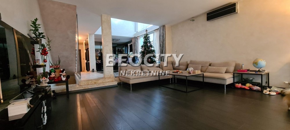 Kuća, 570 m2, Centar, Rakovička ID: 84432 1