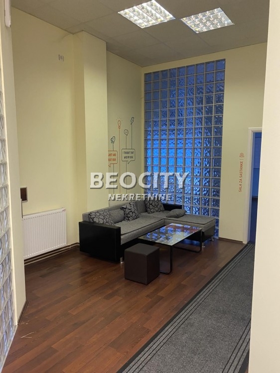 Lokal, 180 m2, Raška, Dr Jovanovića ID: 90851 6