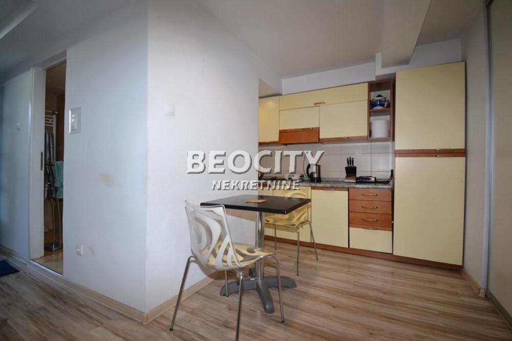 Lokal, 40 m2, Dedinje, Zvečanska ID: 50547 7