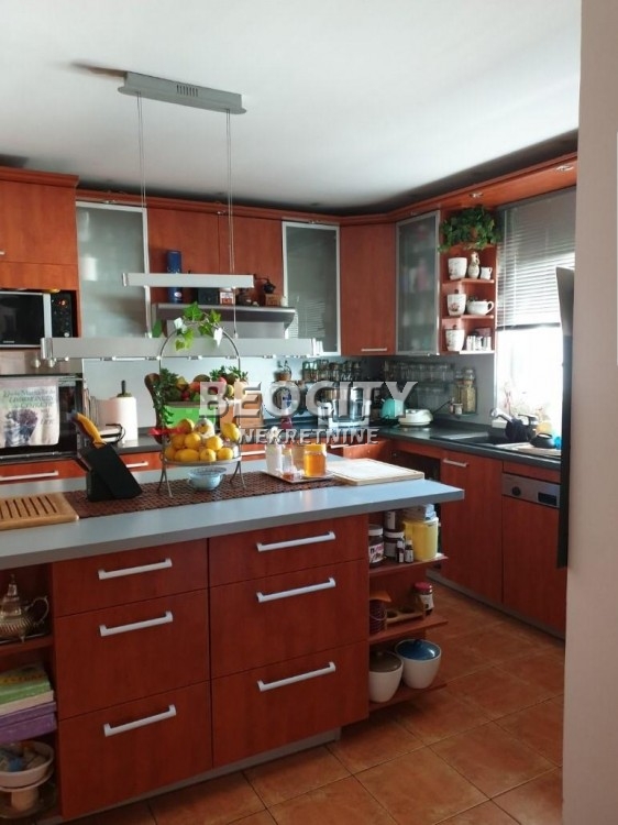 Petosobna kuća, 400 m2, Altina, Ugrinovački put 10. deo ID: 71267 8