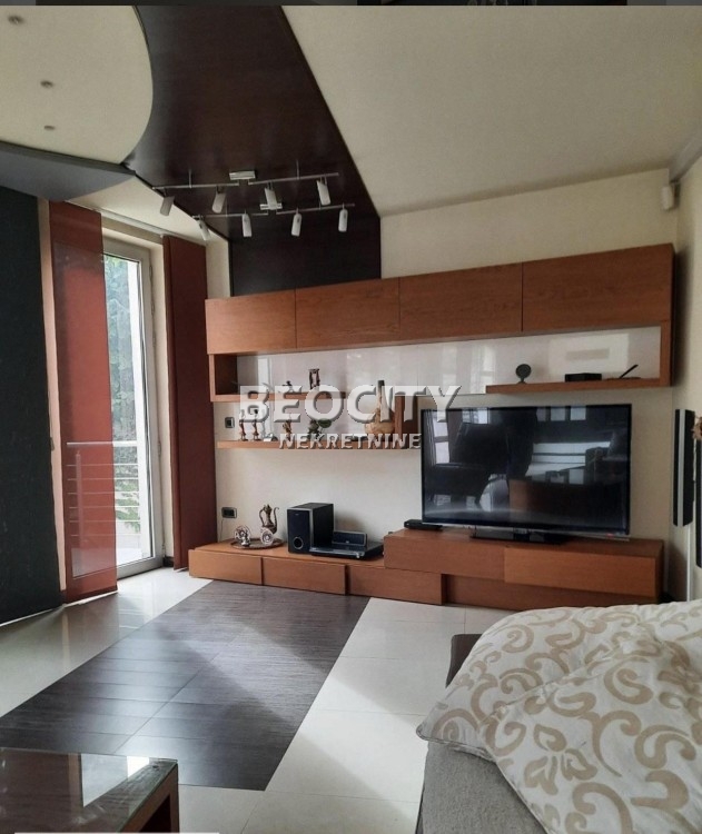 Petosobna kuća, 540 m2, Centar, Takovska ID: 93301 2