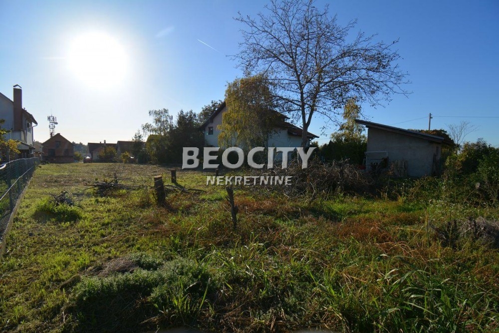 Plac, Ostružnica, Grobljanska ID: 89853 5