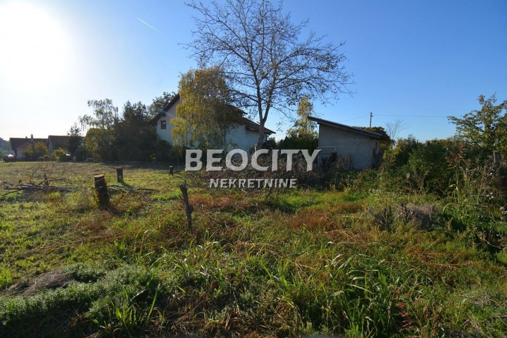 Plac, Ostružnica, Grobljanska ID: 89853 6