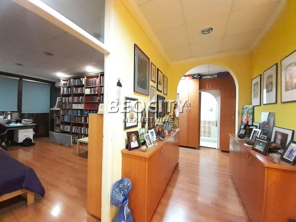 Trosoban stan, 154 m2, Banovo brdo ID: 90336 9