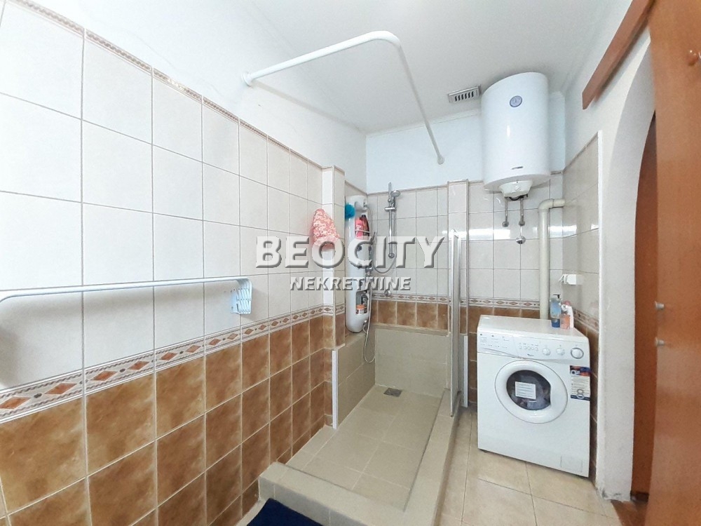 Trosoban stan, 154 m2, Banovo brdo ID: 90336 16