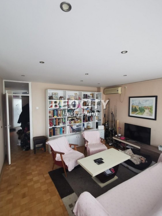 Trosoban stan, 77 m2, Liman 2, Bulevar Oslobođenja ID: 95628 2