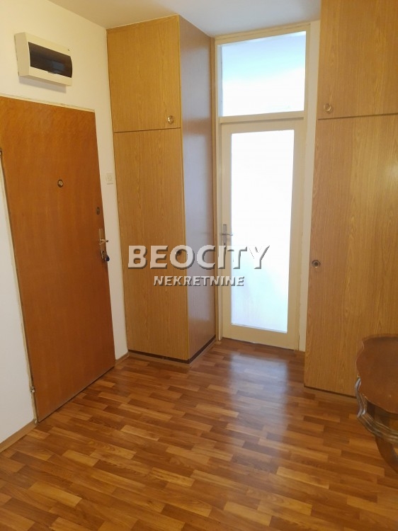 Trosoban stan, 78 m2, Zemunski kej, Karađorđeva ID: 98133 12