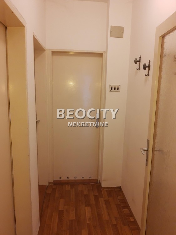 Trosoban stan, 78 m2, Zemunski kej, Karađorđeva ID: 98133 13