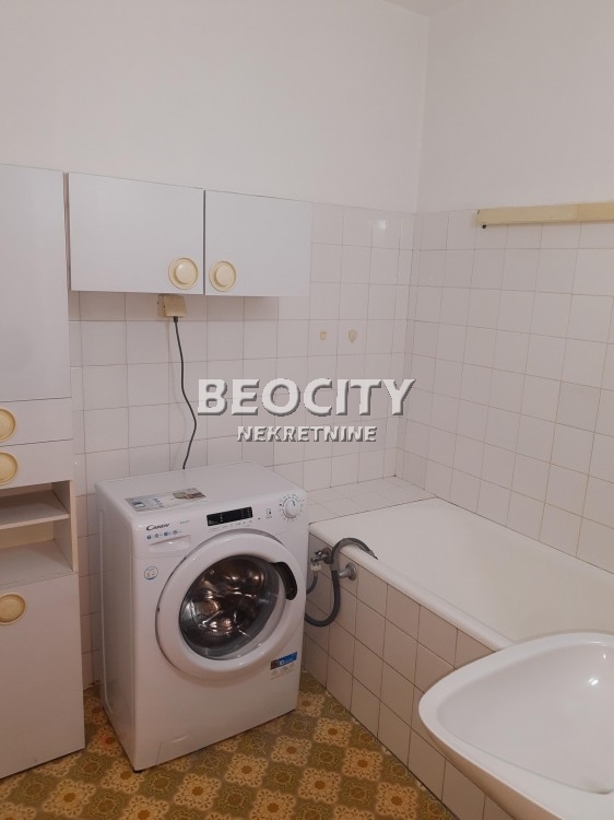 Trosoban stan, 78 m2, Zemunski kej, Karađorđeva ID: 98133 14