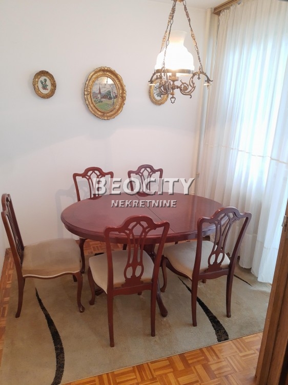 Trosoban stan, 78 m2, Zemunski kej, Karađorđeva ID: 98133 7