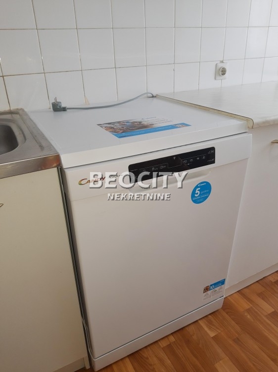 Trosoban stan, 78 m2, Zemunski kej, Karađorđeva ID: 98133 10