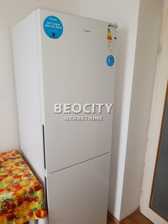 Trosoban stan, 78 m2, Zemunski kej, Karađorđeva ID: 98133 11