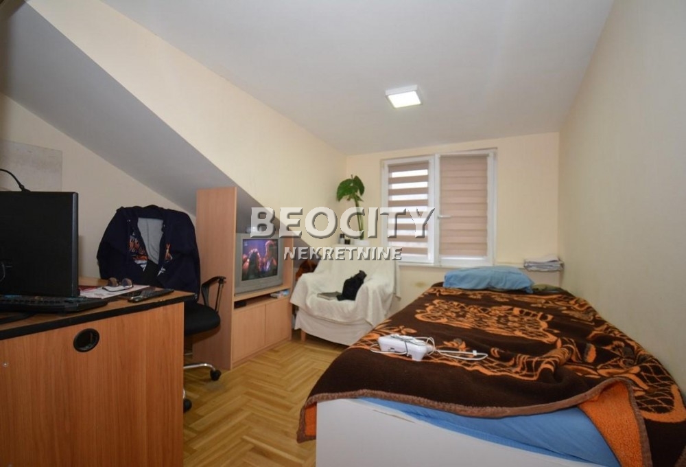 Trosoban stan, 80 m2, Bele vode, Leposave Vujošević ID: 2673 12