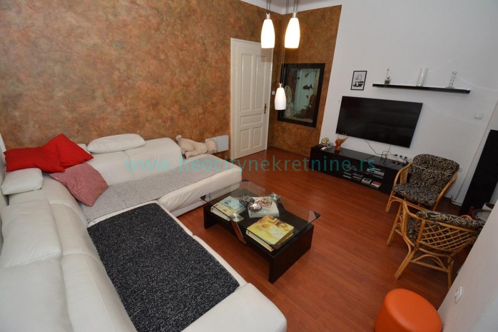 Trosoban stan, 83 m2, Cvetni trg, Mišarska ID: 41133 3