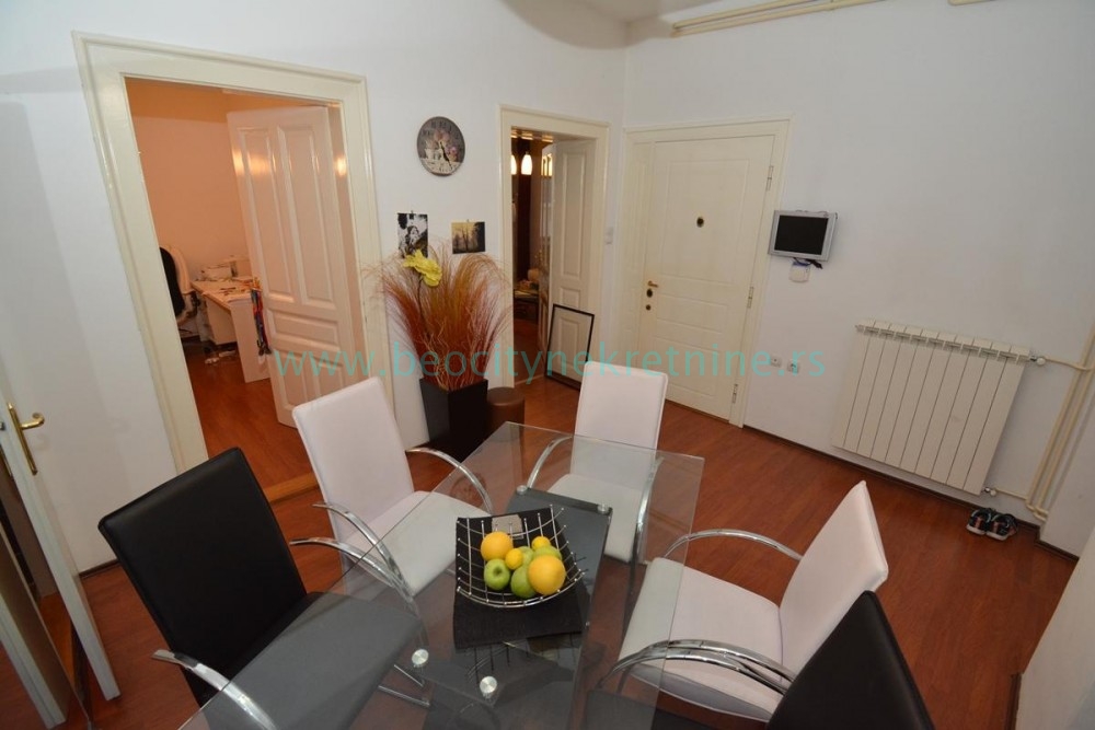 Trosoban stan, 83 m2, Cvetni trg, Mišarska ID: 41133 5