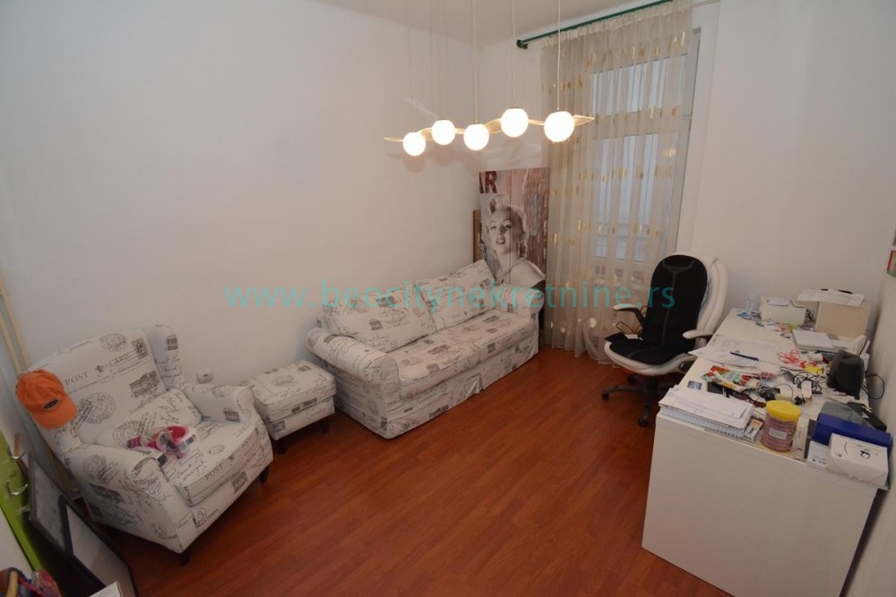 Trosoban stan, 83 m2, Cvetni trg, Mišarska ID: 41133 10