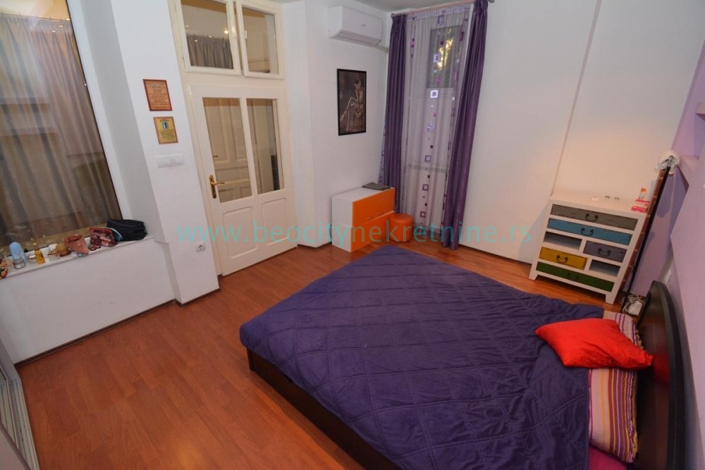 Trosoban stan, 83 m2, Cvetni trg, Mišarska ID: 41133 13