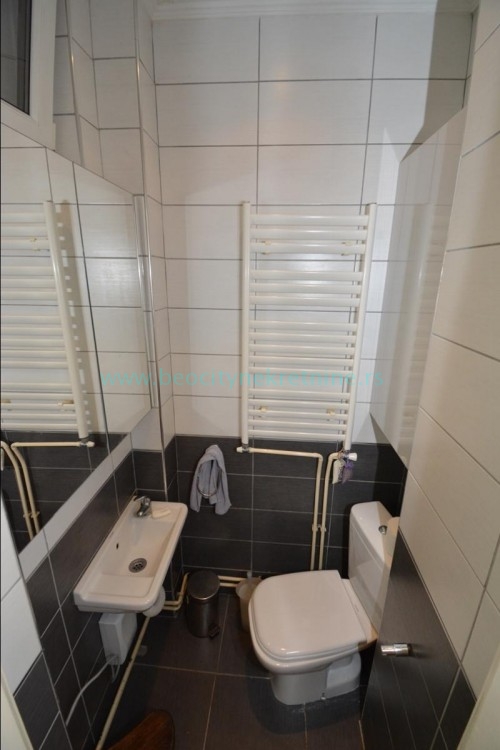 Trosoban stan, 83 m2, Cvetni trg, Mišarska ID: 41133 16