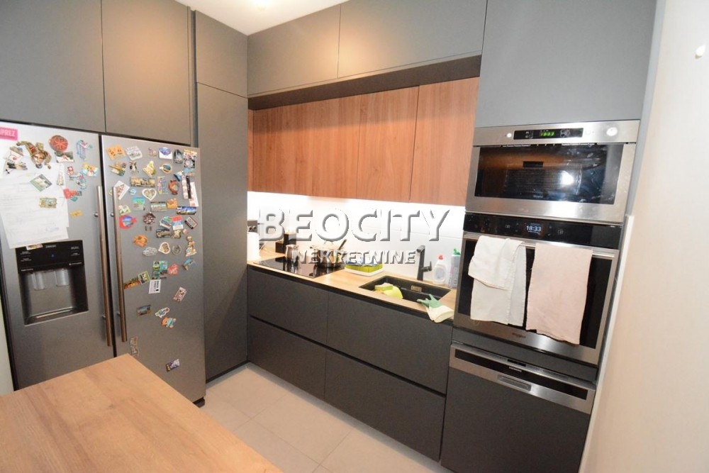 Trosoban stan, 95 m2, Blok 63, Vojvođanska ID: 92719 5