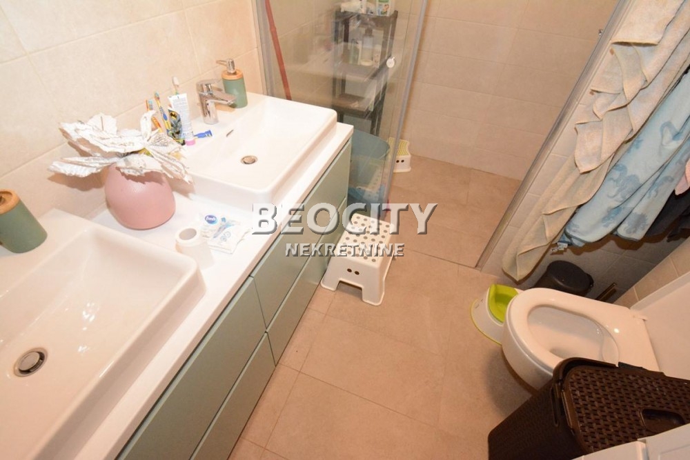 Trosoban stan, 95 m2, Blok 63, Vojvođanska ID: 92719 16