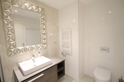 LUX STAN CENTAR BEOGRAD NA VODI 4