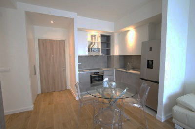 LUX STAN CENTAR BEOGRAD NA VODI 5