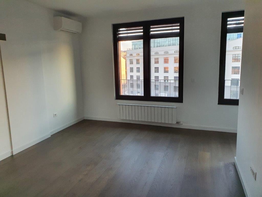 LUX STAN DORCOL K DISTRICT 4