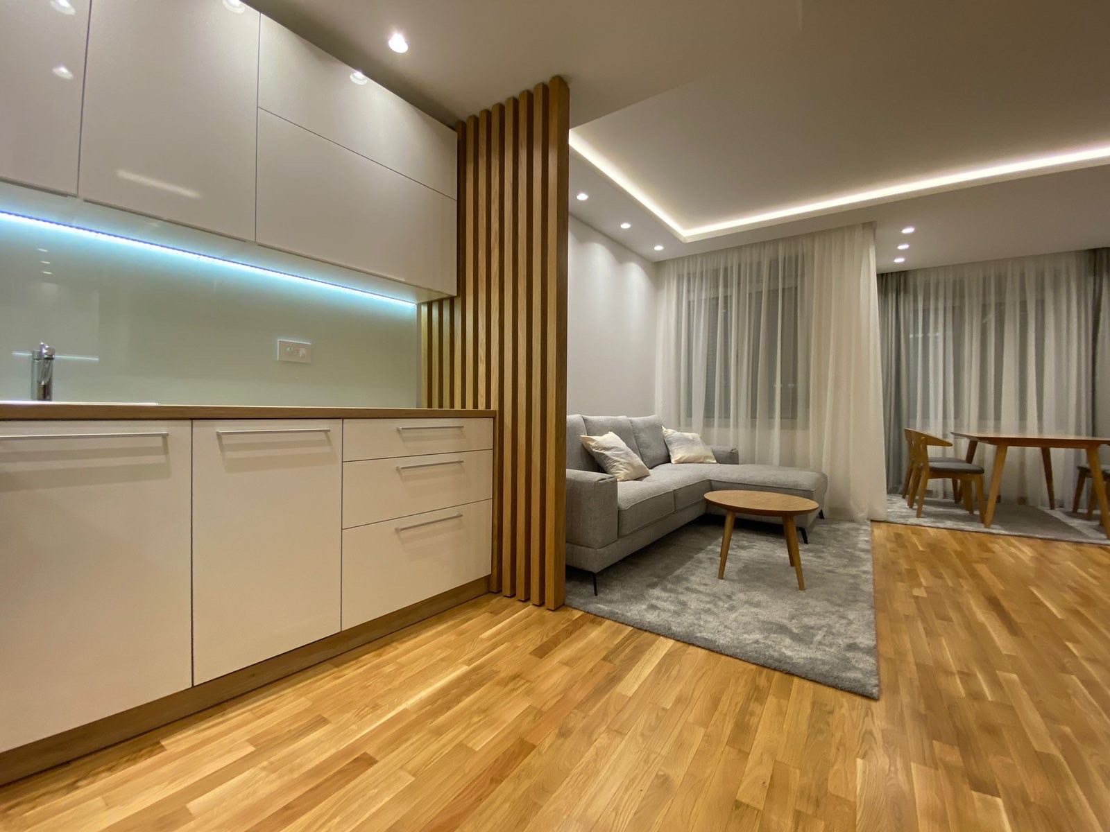 LUX STAN CRVENI KRST 2