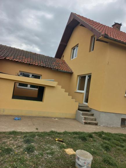 PORODIČNA KUĆA ČURUG 2