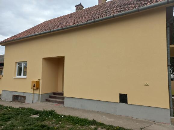 PORODIČNA KUĆA ČURUG 1