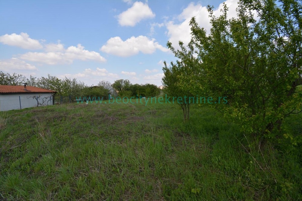 Plac, Kumodraž, Tekeriška 1. Prilaz ID: 41239 10