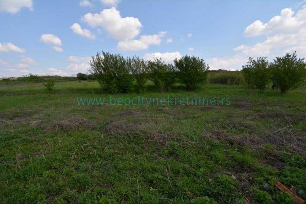 Plac, Kumodraž, Tekeriška 1. Prilaz ID: 41239 12