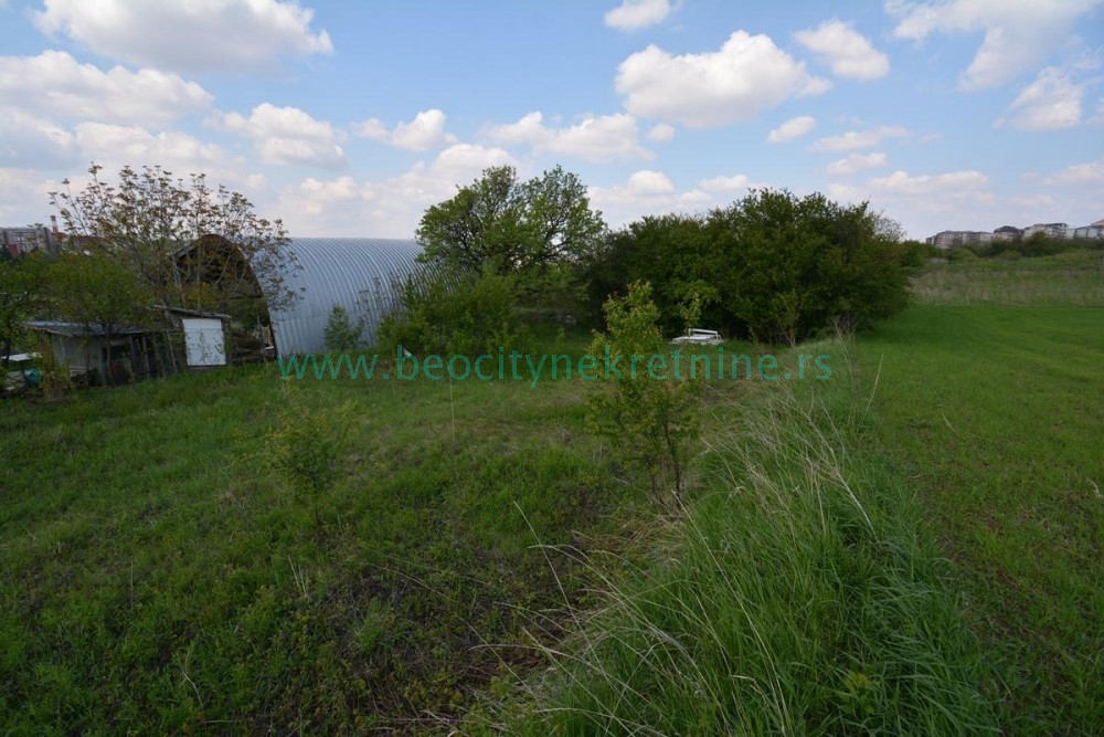 Plac, Kumodraž, Tekeriška 1. Prilaz ID: 41239 14