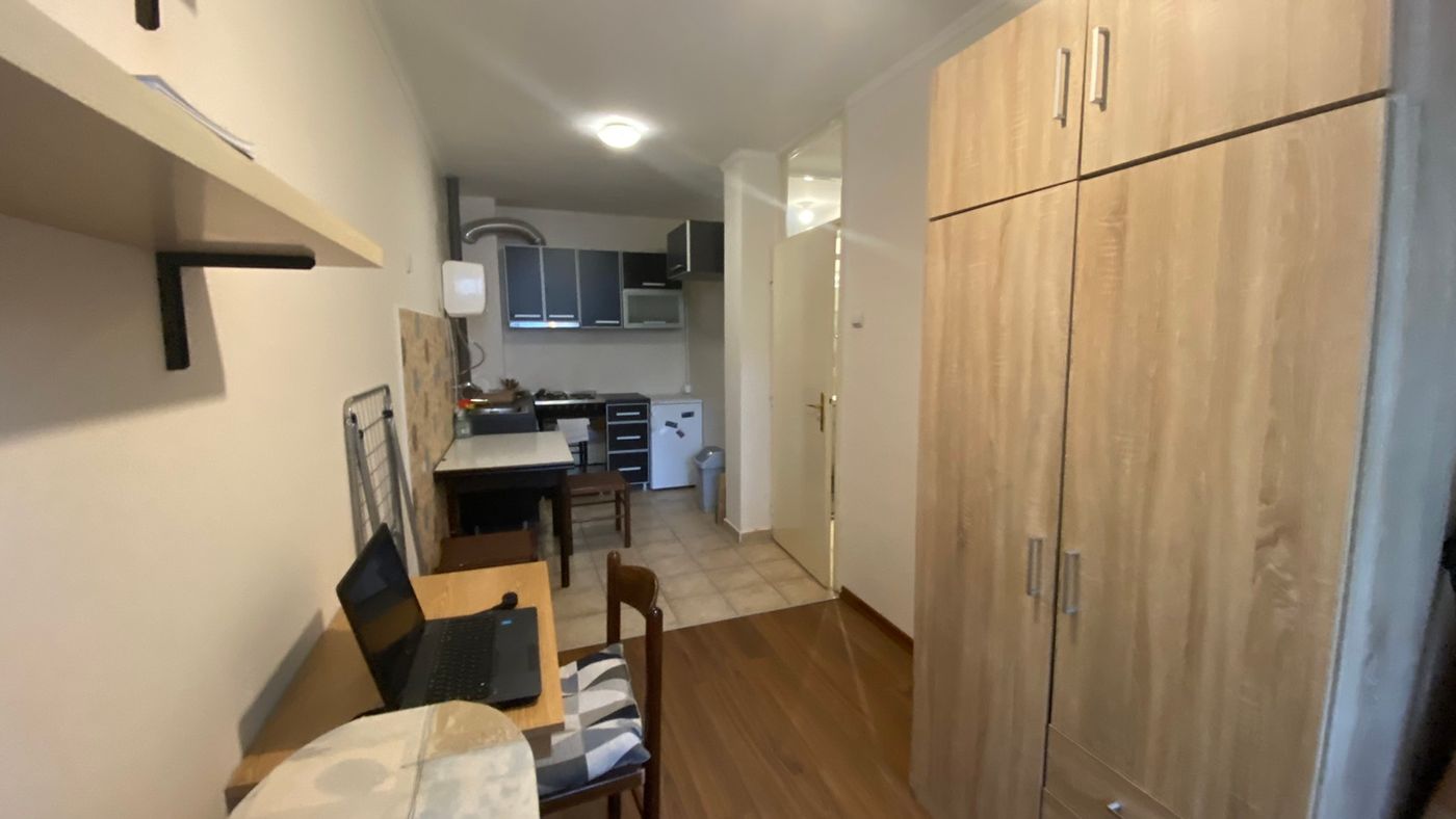 Liman 1   uknjižen jednosoban stan   062 792 583 3