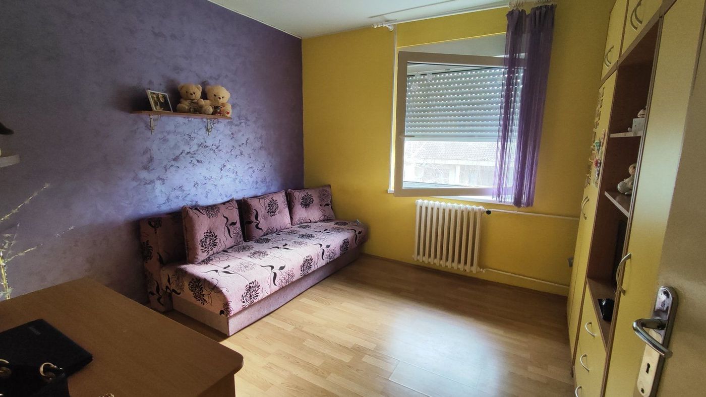 Uknjižen dvosoban stan   fasadna cigla   odmah useljiv   062 792 583 3