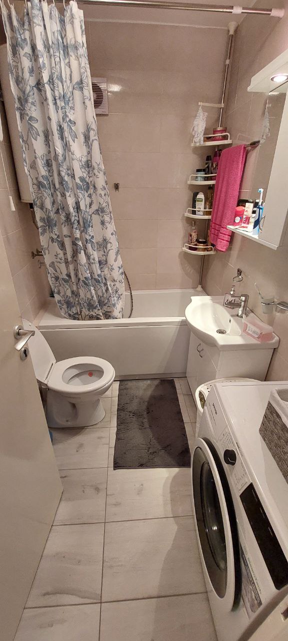 Kompletno renoviran   fantastičan pogled   062 792 583 5