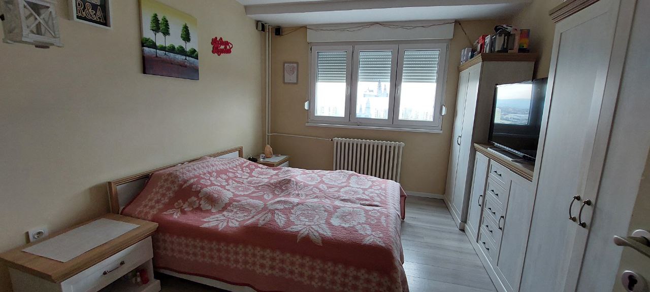 Kompletno renoviran   fantastičan pogled   062 792 583 4