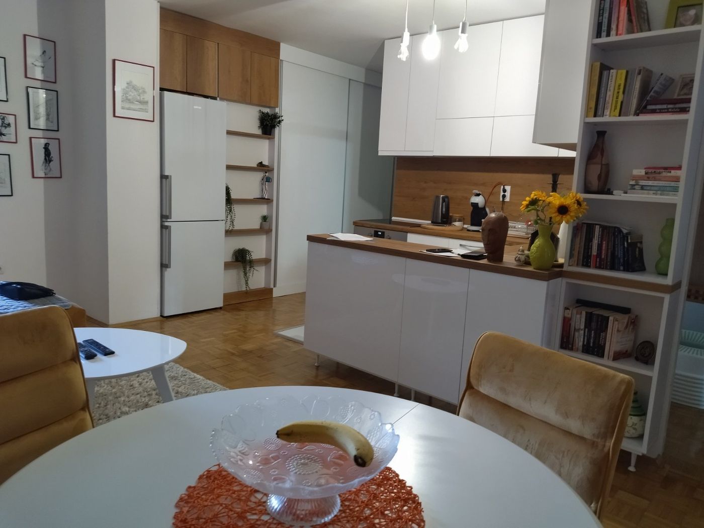 Šonsi   trosoban stan bez ulaganja   062 792 583 2