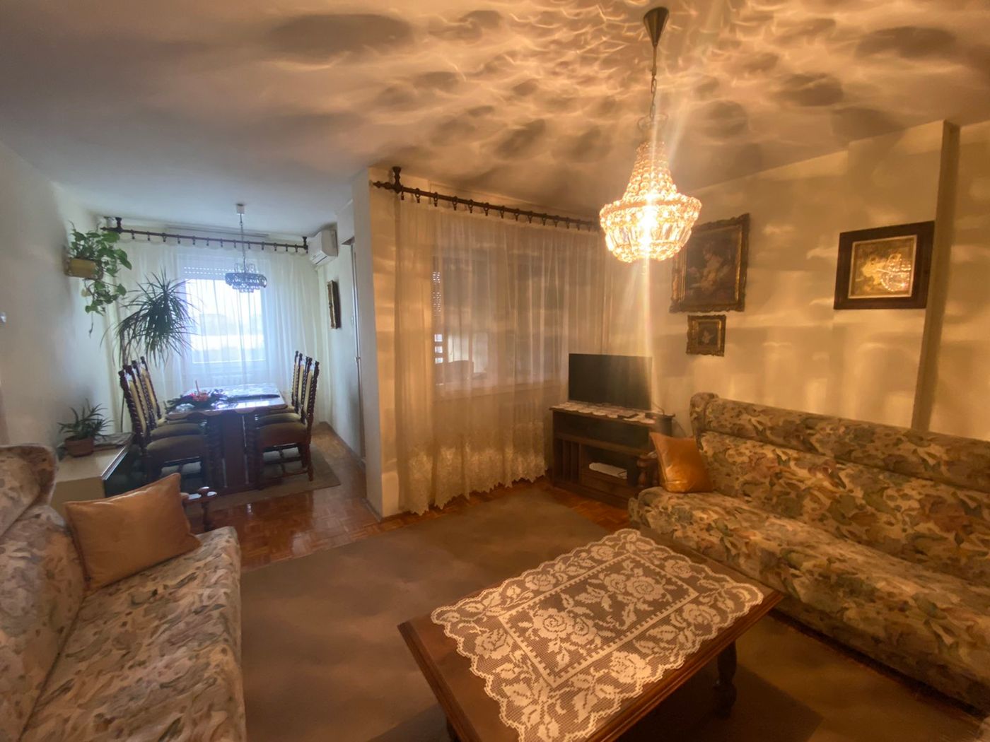 Uknjižen komforan dvosoban stan   povoljno   062 792 583 2