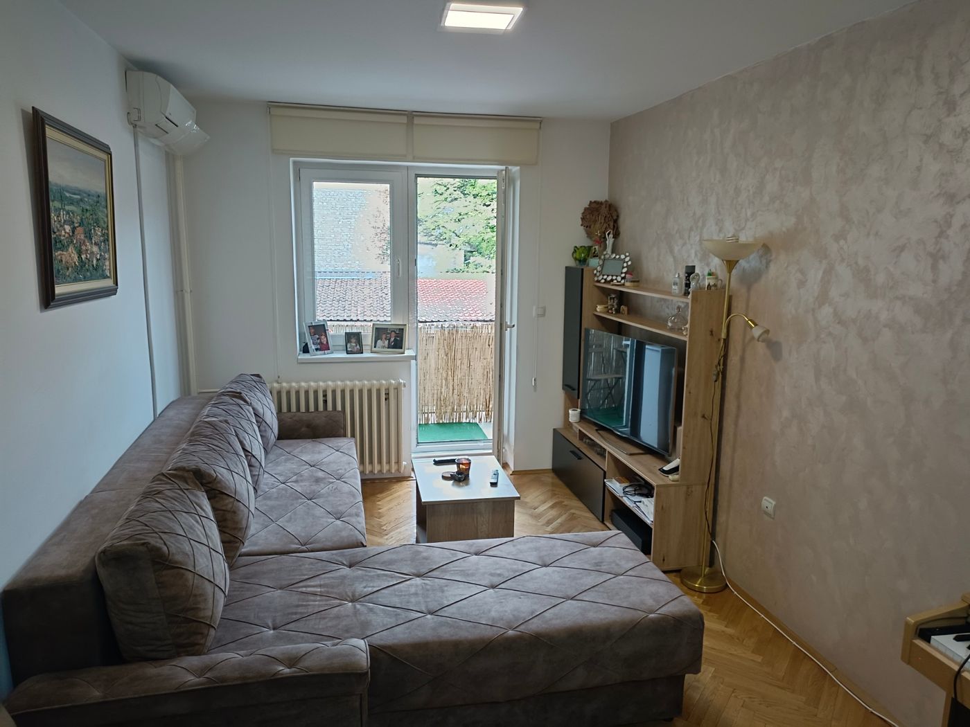 Savršen jednoiposoban stan   idealna investicija   062 792 583 2